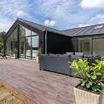 4 Bedroom Stunning In Aakirkeby *
