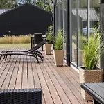 Feriehus 4 Bedroom Stunning In Aakirkeby