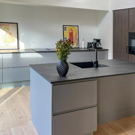 4 Bedroom Stunning In Aakirkeby *