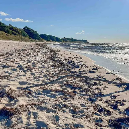 4 Bedroom Stunning In Aakirkeby Vakantiehuis Vester Somarken