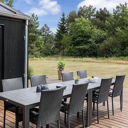 4 Bedroom Stunning In Aakirkeby * Vester Sømarken