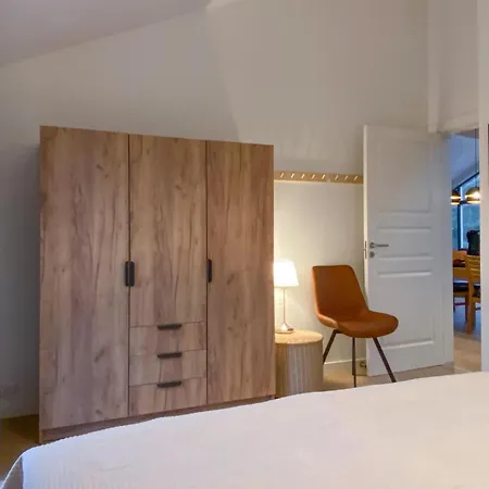 4 Bedroom Stunning In Aakirkeby Vester Somarken
