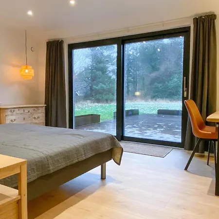 بيت للعطل 4 Bedroom Stunning In Aakirkeby