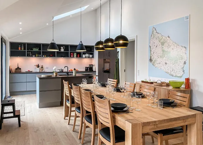 4 Bedroom Stunning In Aakirkeby Vester Somarken